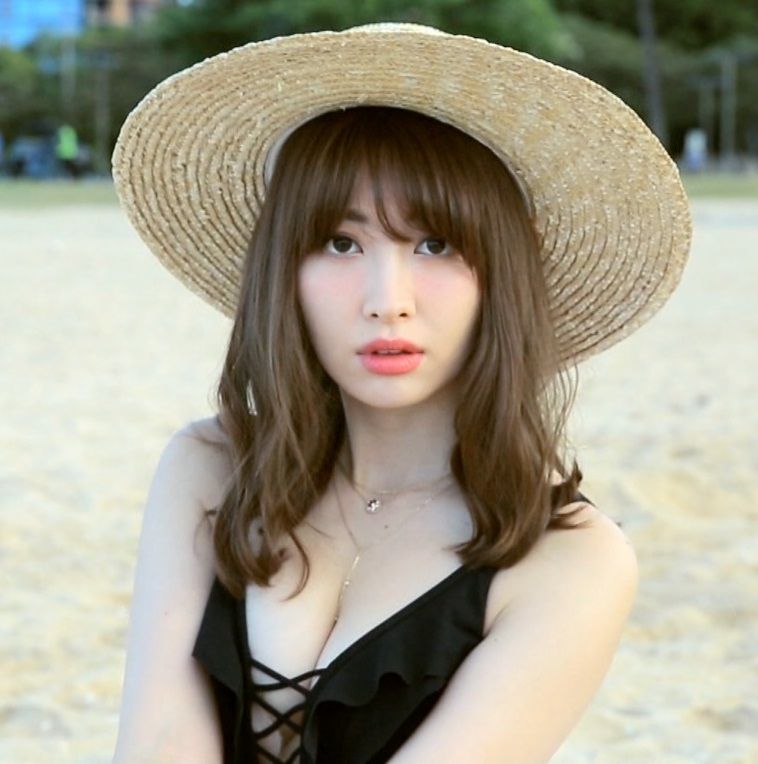 小嶋陽菜　ポロリ画像