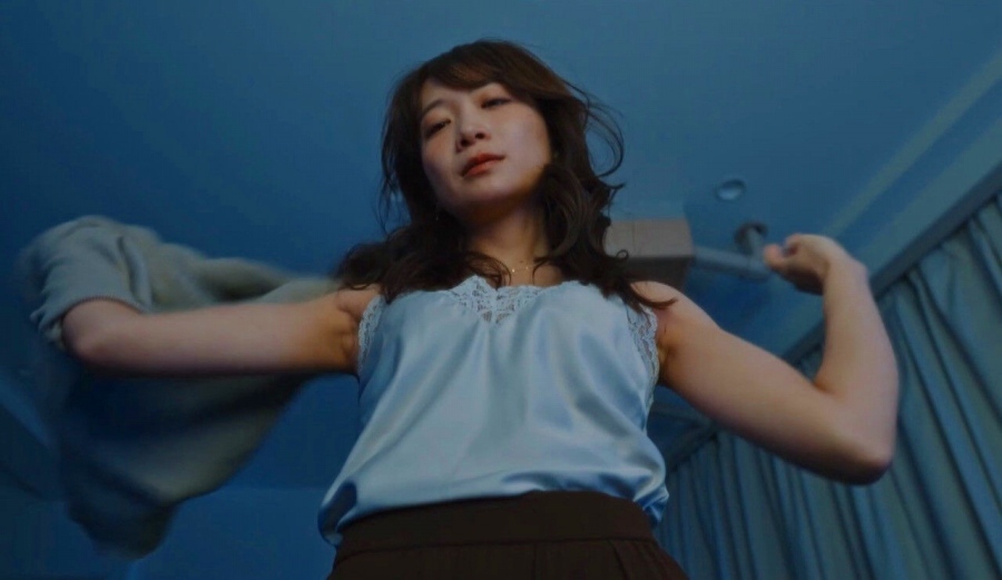 秋元真夏　濡れ場画像
