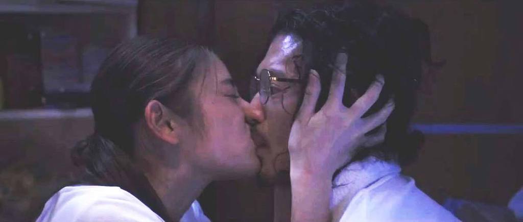 片山萌美「富美子の足」濡れ場画像